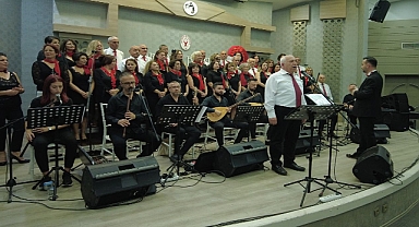 Atatürk Türk Halk Müziği konseri ile anıldı