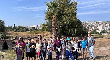 Bornovalı minikler oyunlarla tarihe yolculuk yaptı