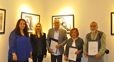 Ege’de “Aşık Veysel” fotoğraf sergisi ve müzik dinletisi ile anıldı