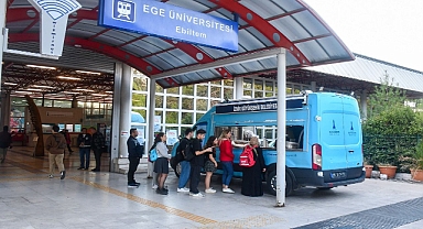 İzmir’de üniversite öğrencilerine “Günaydın Çorbası”