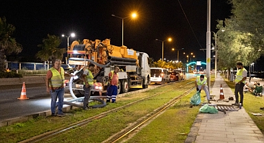 İZSU ekipleri tam kadro sahada