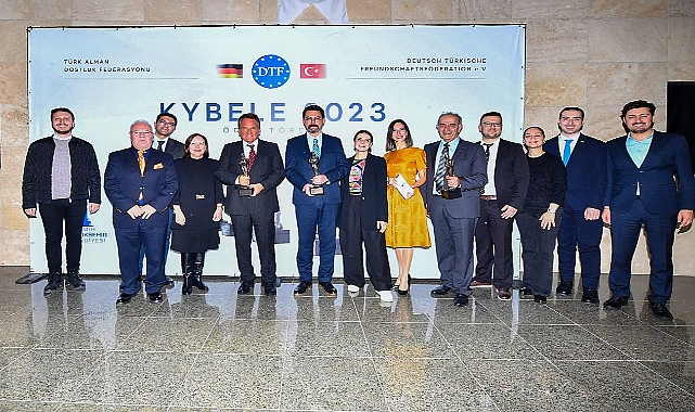 Alman-Türk Dostluk Federasyonu’ndan Başkan Soyer’e “Kültür Ödülü”