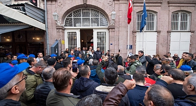 Belediye-İş Sendikası’ndan Başkan Soyer’e destek