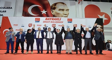 CHP Bayraklı örgütü tek yumruk!