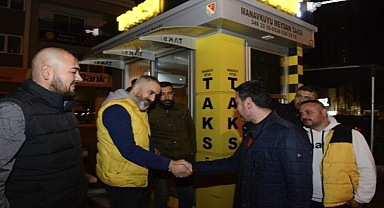 CHP’li Önal, taksicilerle sahurda buluştu