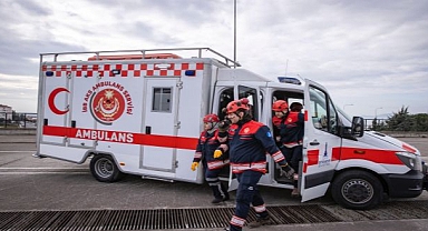 İzmir İtfaiyesinin özel donanımlı paramedikleri Türkiye’ye örnek oluyor
