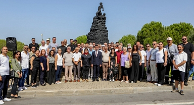 Bayraklı’da ‘Madımak’ unutulmadı