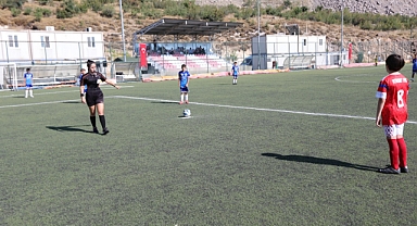  Bayraklı’da U-12 Cup Futbol Turnuvası heyecanı