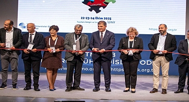 8. Elektrik Tesisleri Ulusal Kongre ve Sergisi’ni açtı