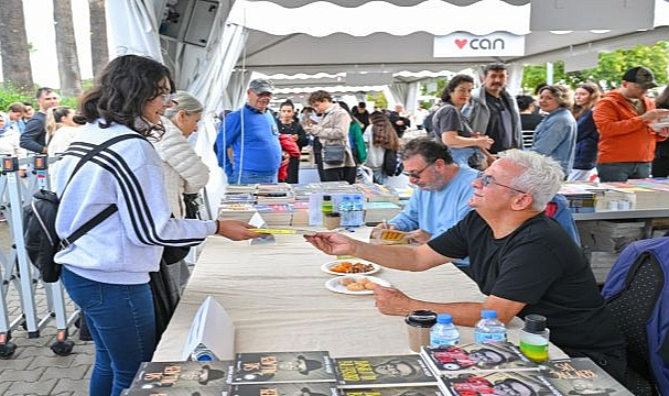 Edebiyat dünyasının kalbi Kültürpark’ta attı