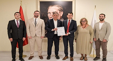 İzmir’in Yaşlı Dostu Şehir unvanı tescillendi