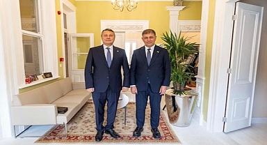 Başkan Tugay Kazakistan heyetini ağırladı