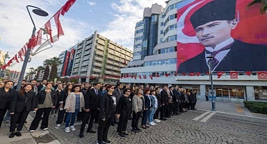 İzmir Ata’sını unutmadı