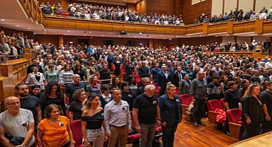 İzmir'de Ata'ya özlem notalarla yankılandı