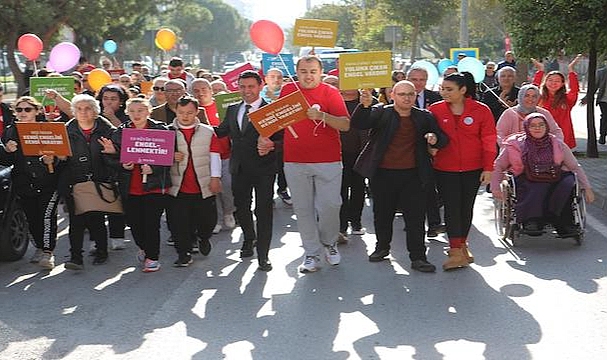 Bayraklı belediyesi’nden 3 aralık farkındalık etkinliği