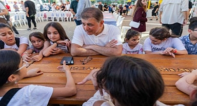 İzmir Büyükşehir öğrencinin yanında