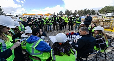 Başkan Tugay: Bekleyen altyapı kredileri İzmir’in canını yakıyor