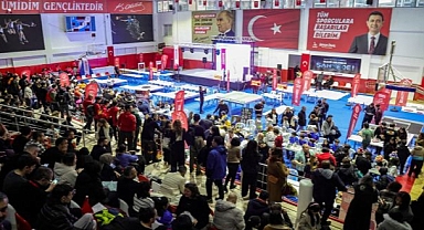 Bayraklı, Fibonacci Uluslararası Robot Olimpiyatları’na Ev Sahipliği Yaptı