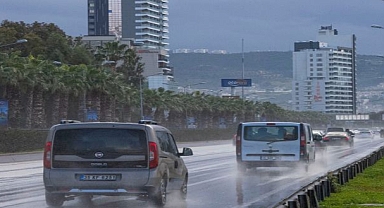 İzmir’de kuvvetli yağış ve fırtına alarmı