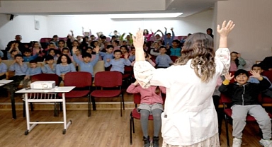 Bayraklı’da 14 Okulda 2 Bin 200 Öğrenciye Hijyen Eğitimi