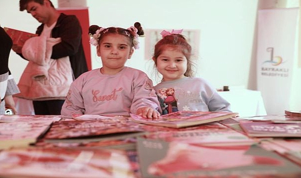 Bayraklı’da Çocuk Kitap Şenliği Yoğun İlgi Gördü