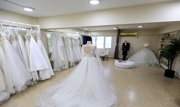 Bayraklı’da Evlenecek Çiftlere Anlamlı Destek