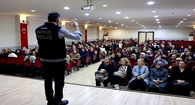 Bayraklı’da Madde Bağımlılığına Karşı Annelerle Farkındalık Eğitimi