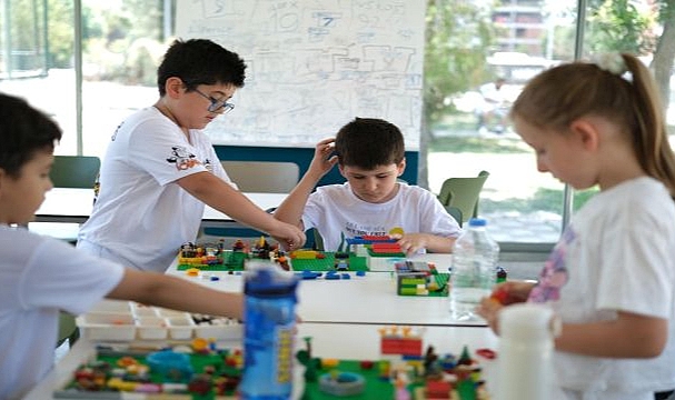 Bayraklı’da yaz okulu kayıtları başladı