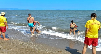 İzmir sahillerinde hayat nöbeti
